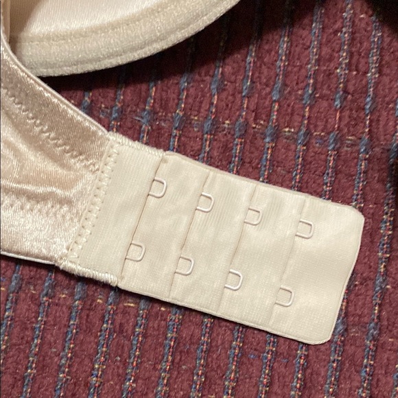 ***NWT*** VANITY FAIR FULL COVERAGE‎ BODY SHINE THE PERFECT T-SHIRT BRA - Picture 8 of 11